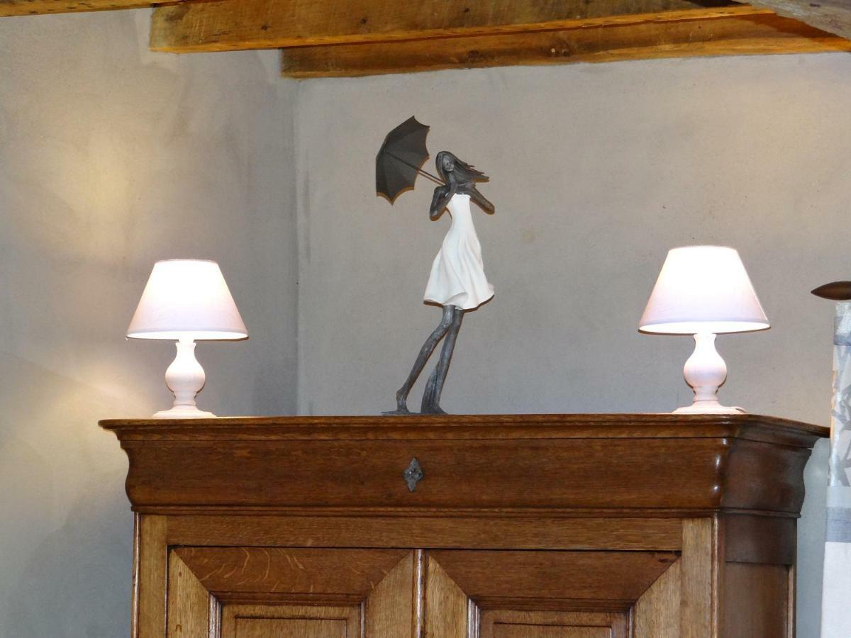 Au Puits Charmant Schaltin Luaran gambar